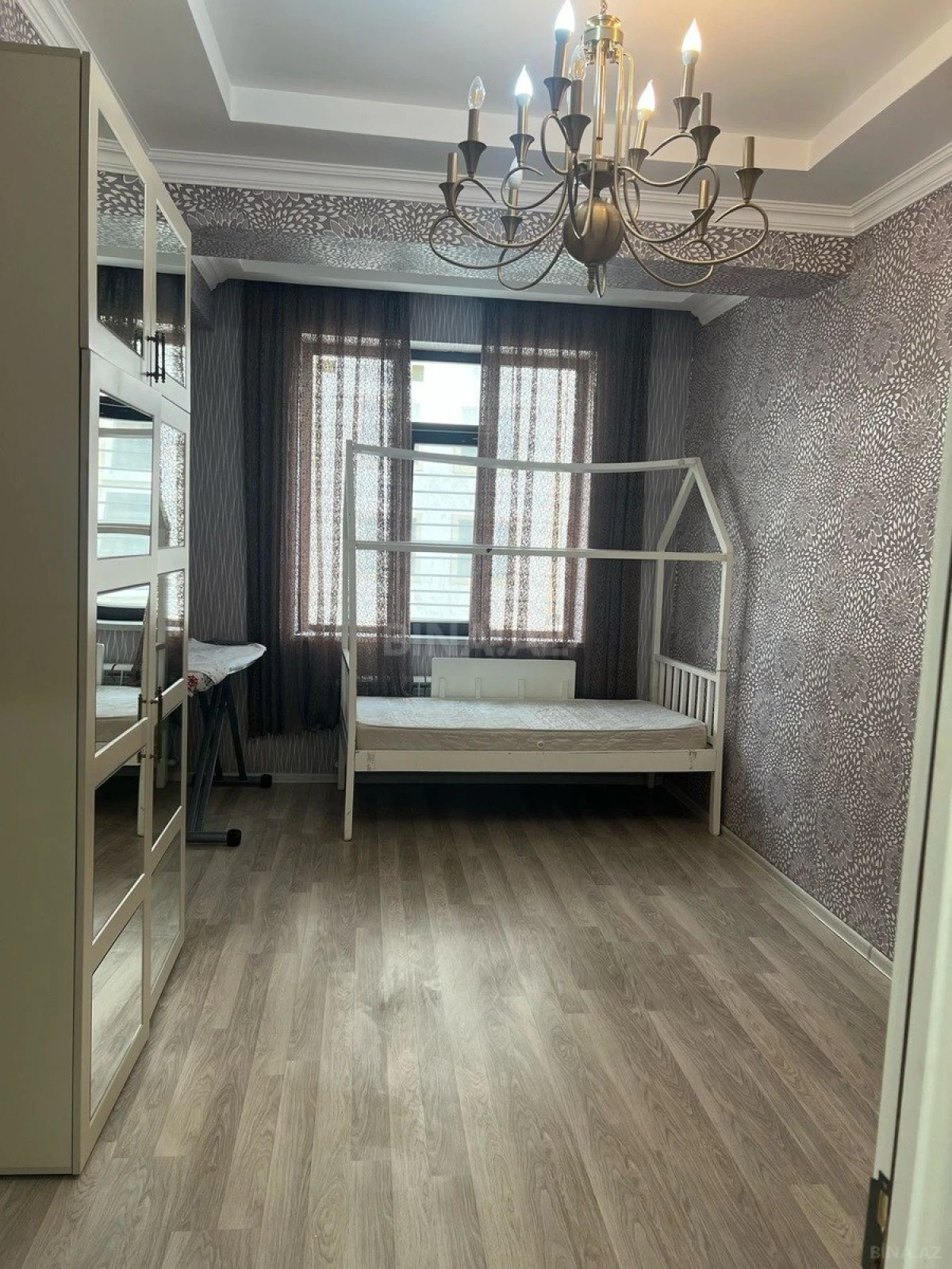 Kirayə verilir 2 otaqlı mənzil 80 m²