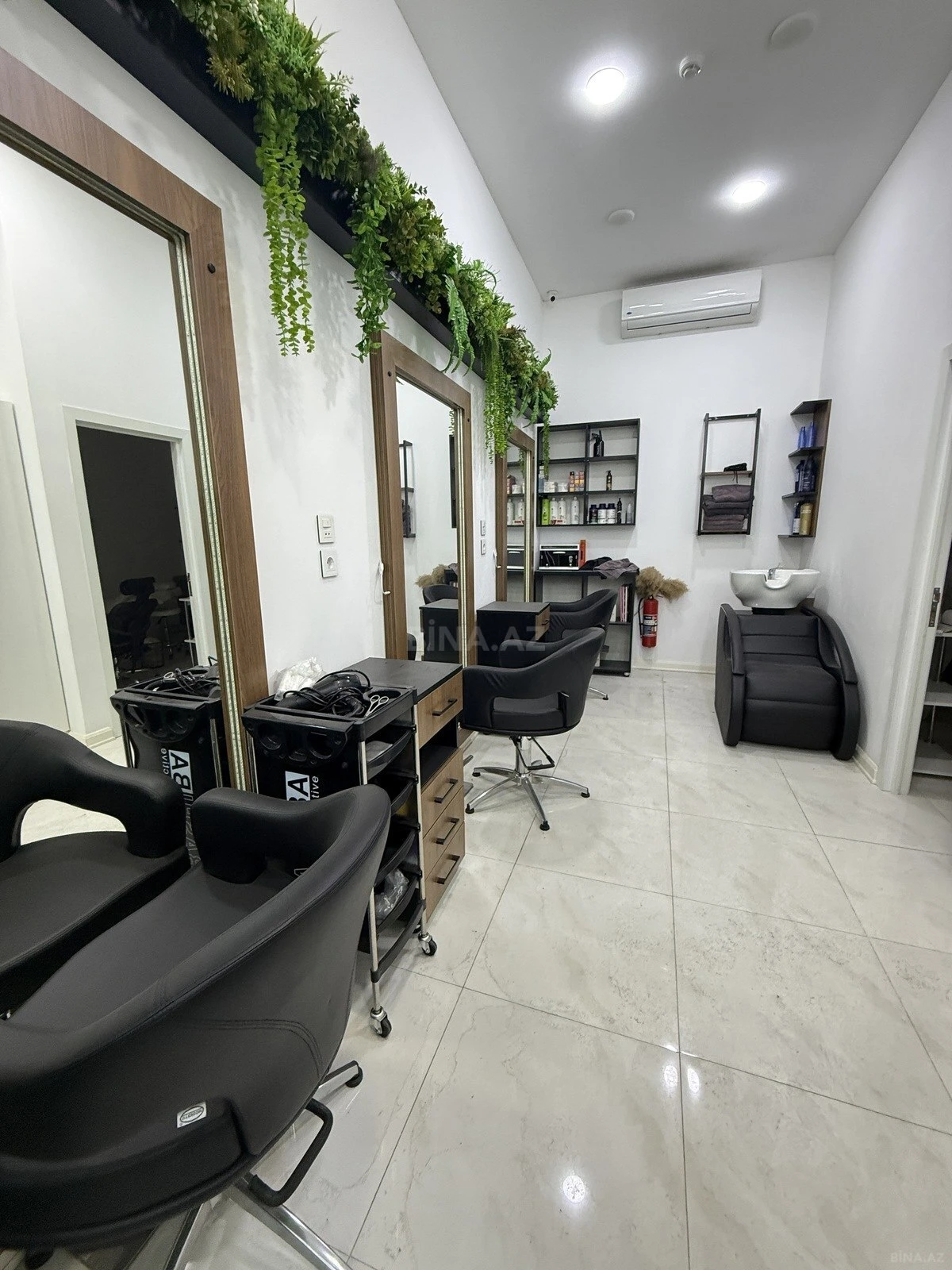 Satılır obyekt 65 m²