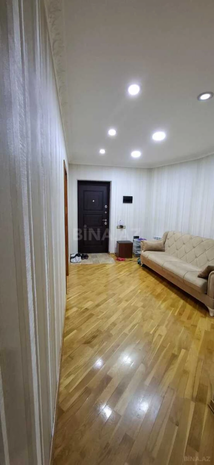 Kirayə verilir 2 otaqlı mənzil 86 m²