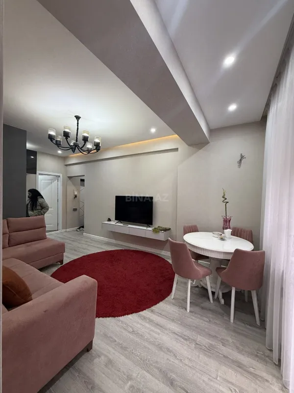 Satılır 2 otaqlı mənzil 71 m²