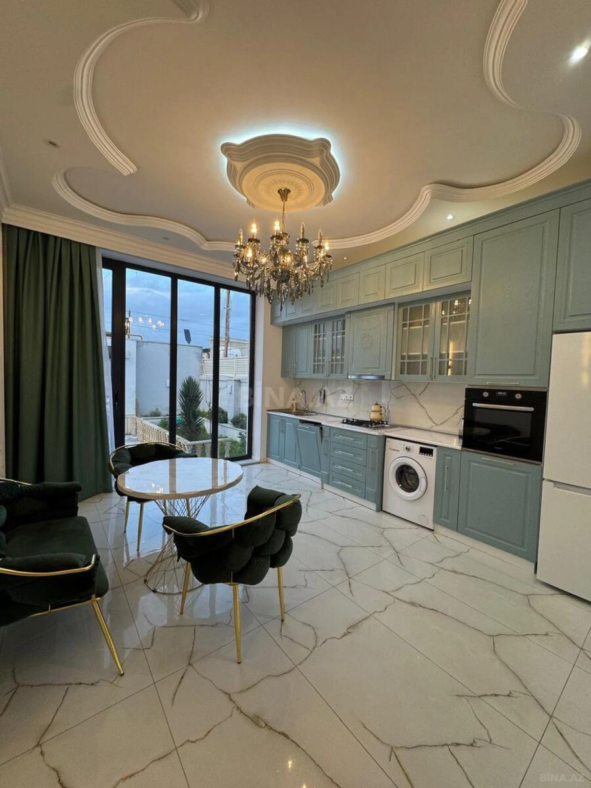 Kirayə verilir 5 otaqlı həyət evi 240 m²