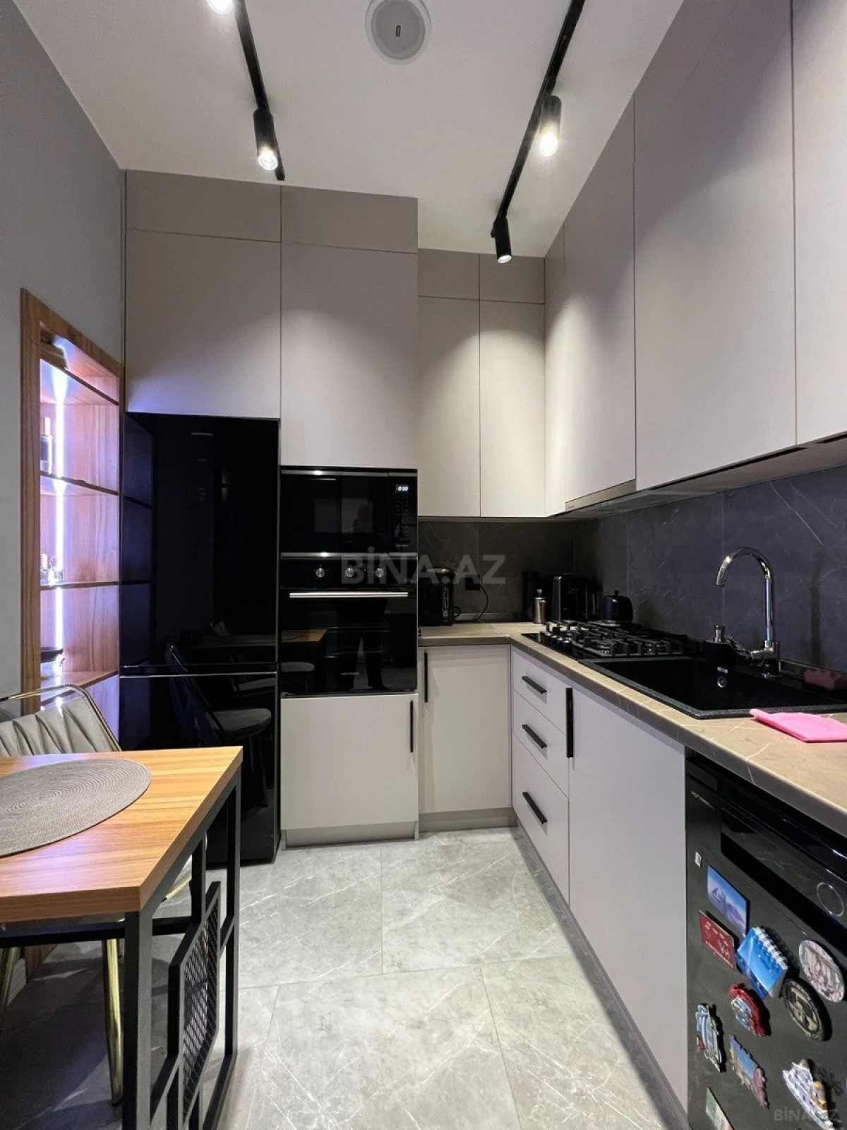 Kirayə verilir 2 otaqlı mənzil 72 m²