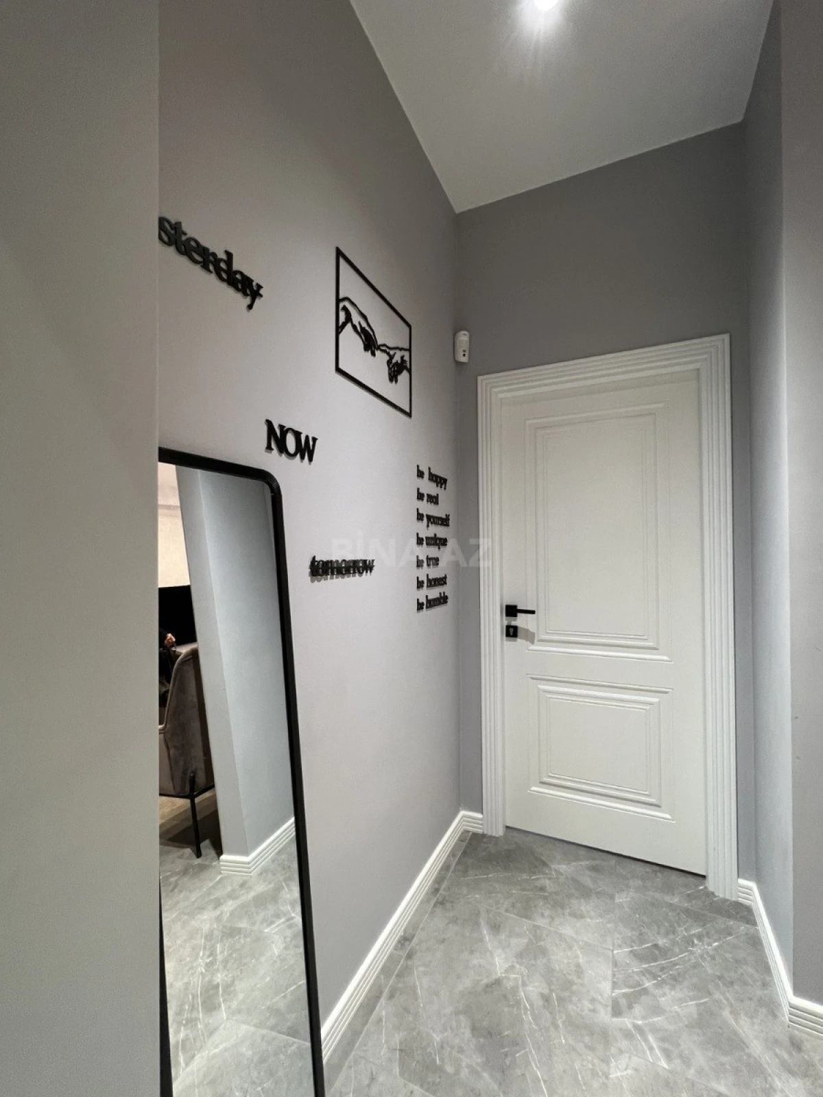 Kirayə verilir 2 otaqlı mənzil 72 m²