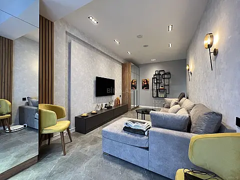 Kirayə verilir 2 otaqlı mənzil 72 m²