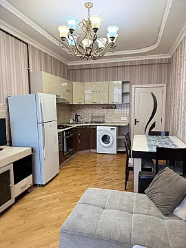 Kirayə verilir 2 otaqlı mənzil 50 m²