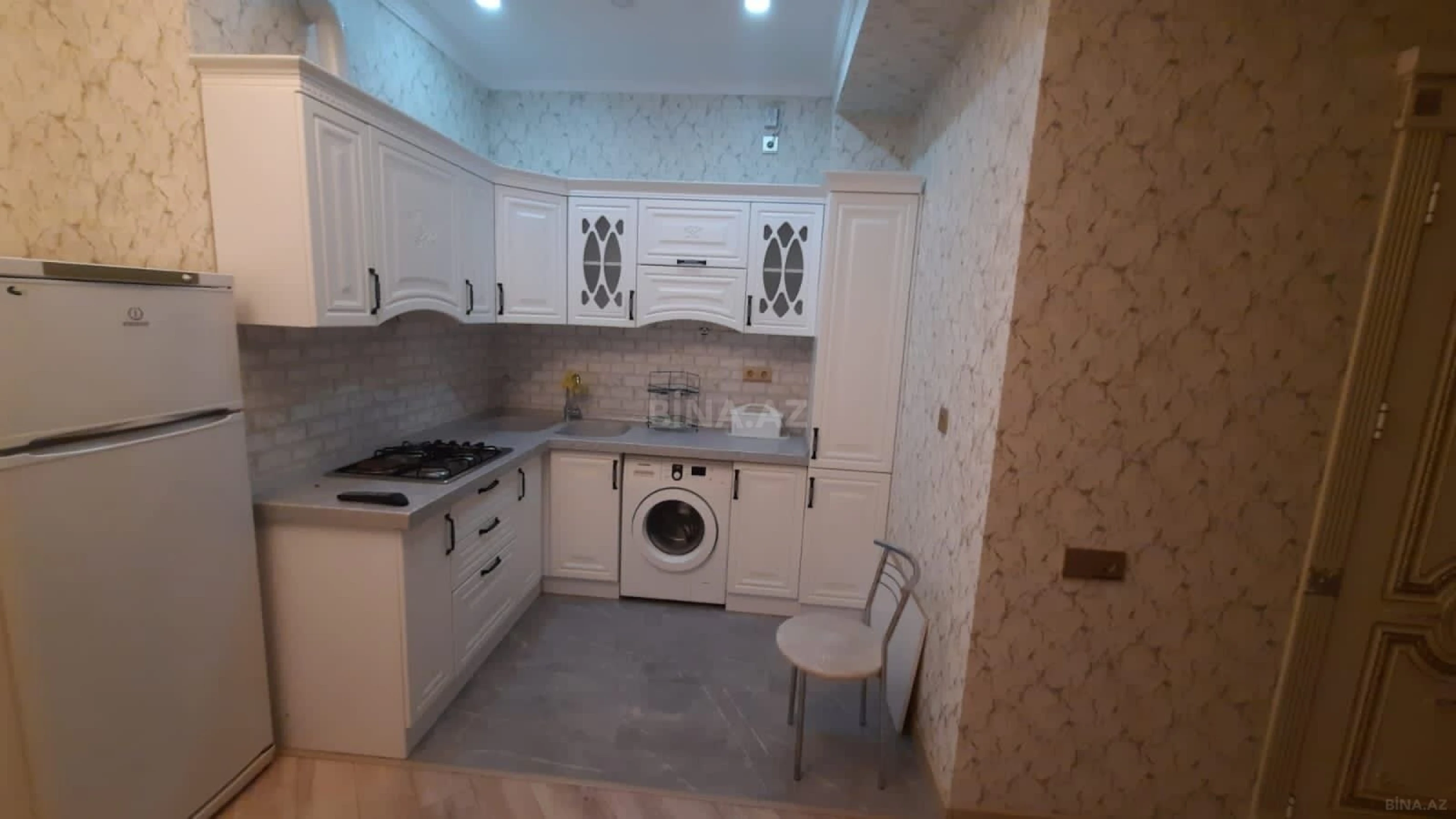 Kirayə verilir 2 otaqlı mənzil 75 m²