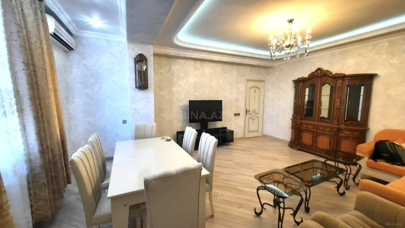 Kirayə verilir 2 otaqlı mənzil 75 m²