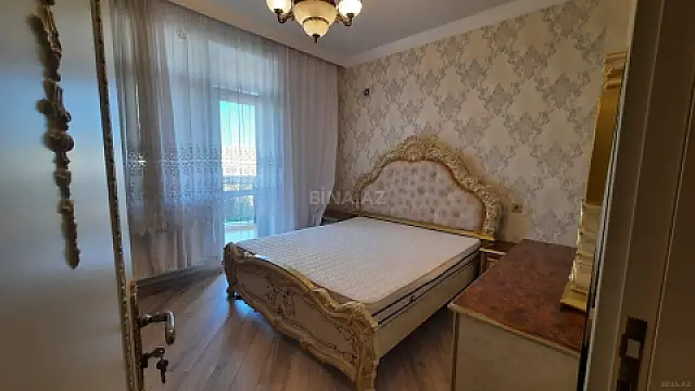 Kirayə verilir 2 otaqlı mənzil 75 m²
