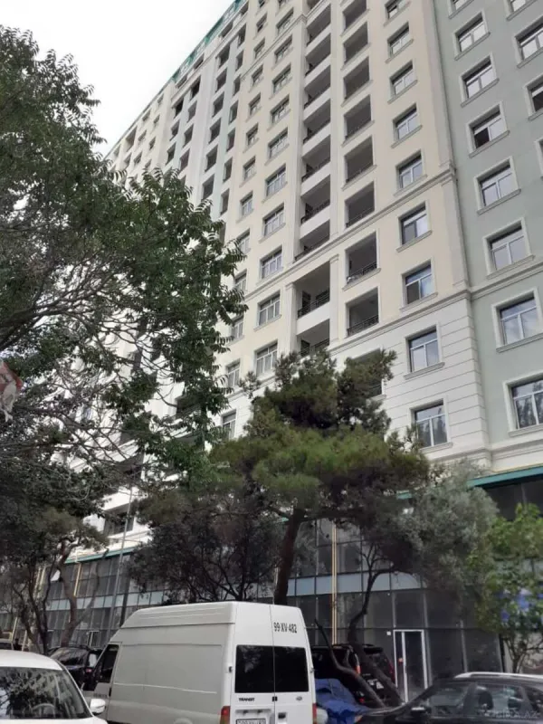 Satılır 3 otaqlı mənzil 120 m²