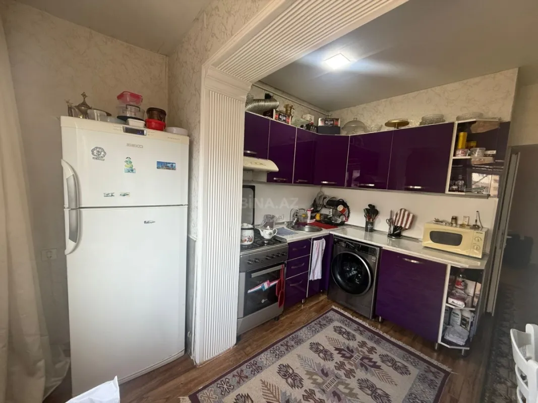 Satılır 5 otaqlı mənzil 110 m²