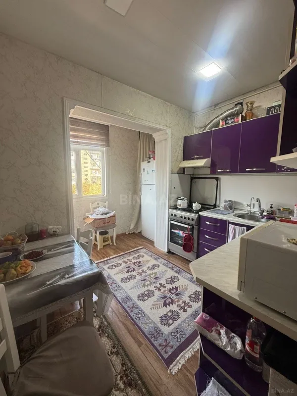 Satılır 5 otaqlı mənzil 110 m²