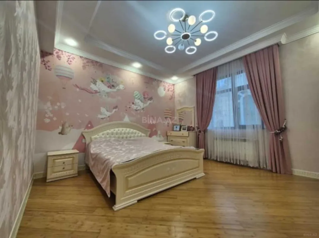 Satılır 8 otaqlı həyət evi 800 m²