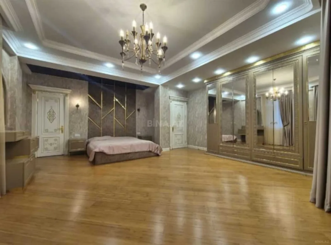 Satılır 8 otaqlı həyət evi 800 m²