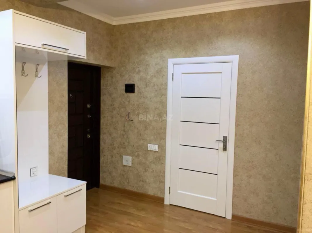 Satılır 2 otaqlı mənzil 60.7 m²