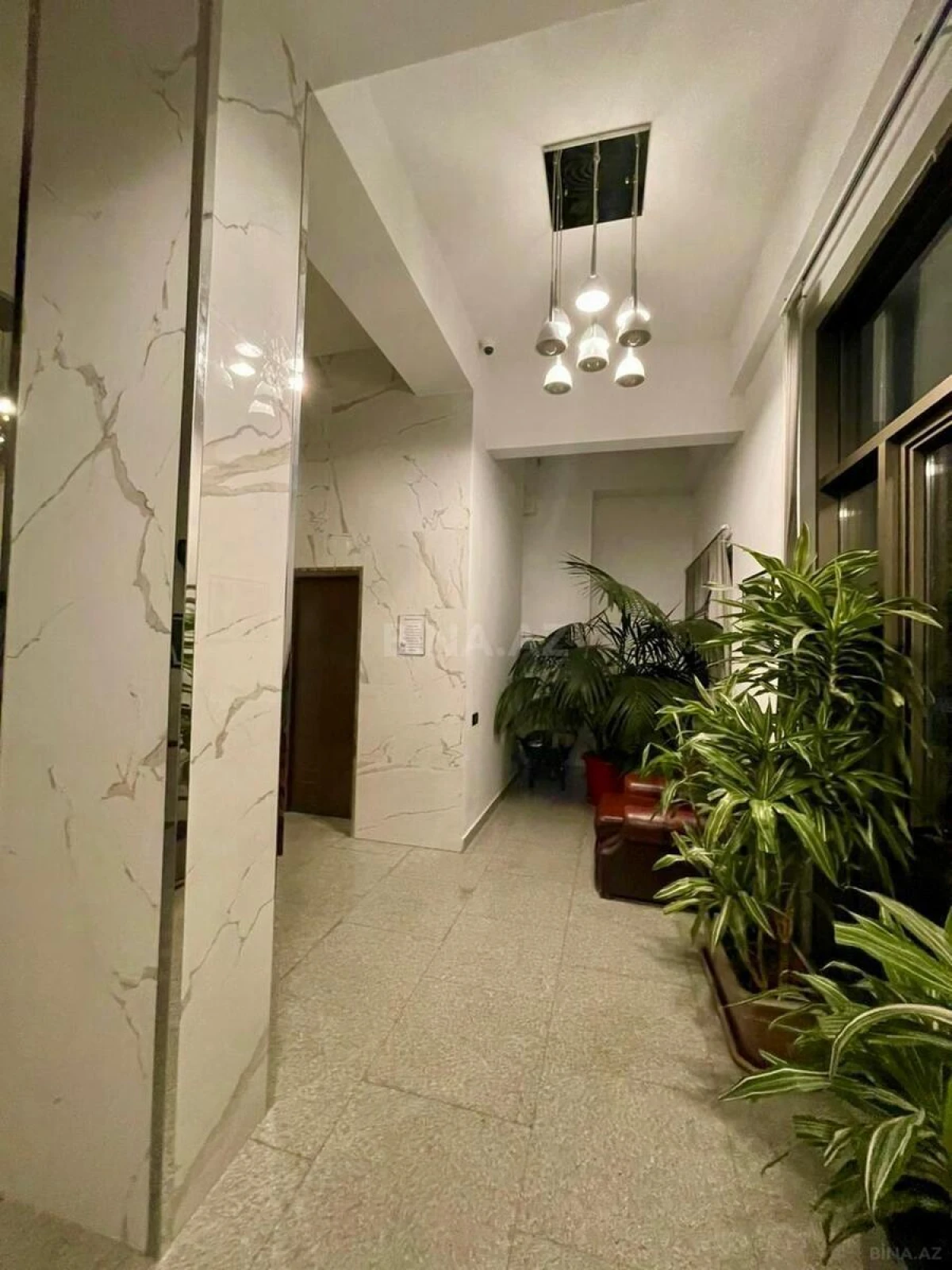 Satılır 2 otaqlı mənzil 60.7 m²
