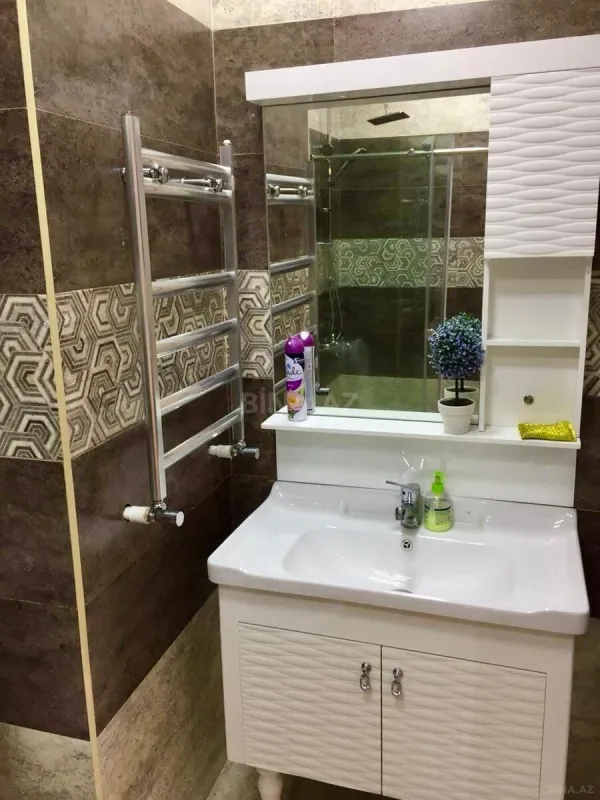 Satılır 2 otaqlı mənzil 60.7 m²