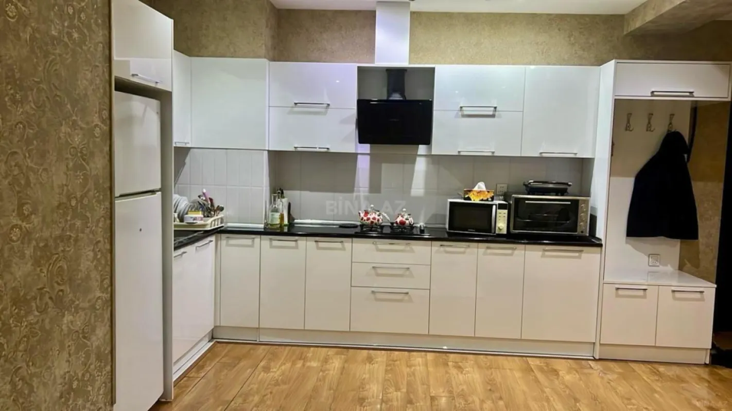 Satılır 2 otaqlı mənzil 60.7 m²