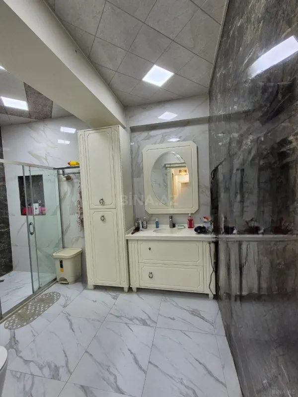 Satılır 3 otaqlı mənzil 144 m²