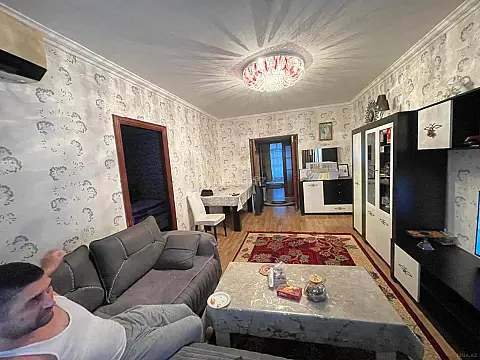 Satılır 4 otaqlı mənzil 105 m²