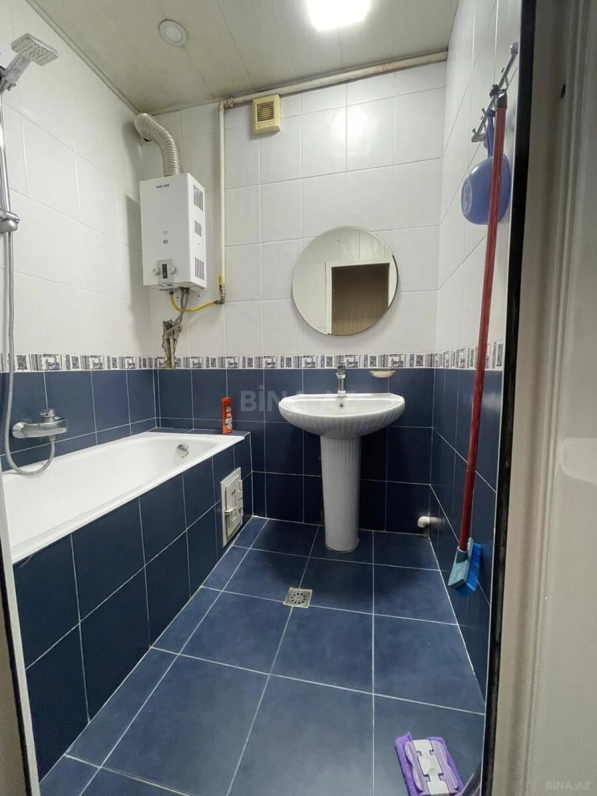 Satılır 4 otaqlı mənzil 105 m²
