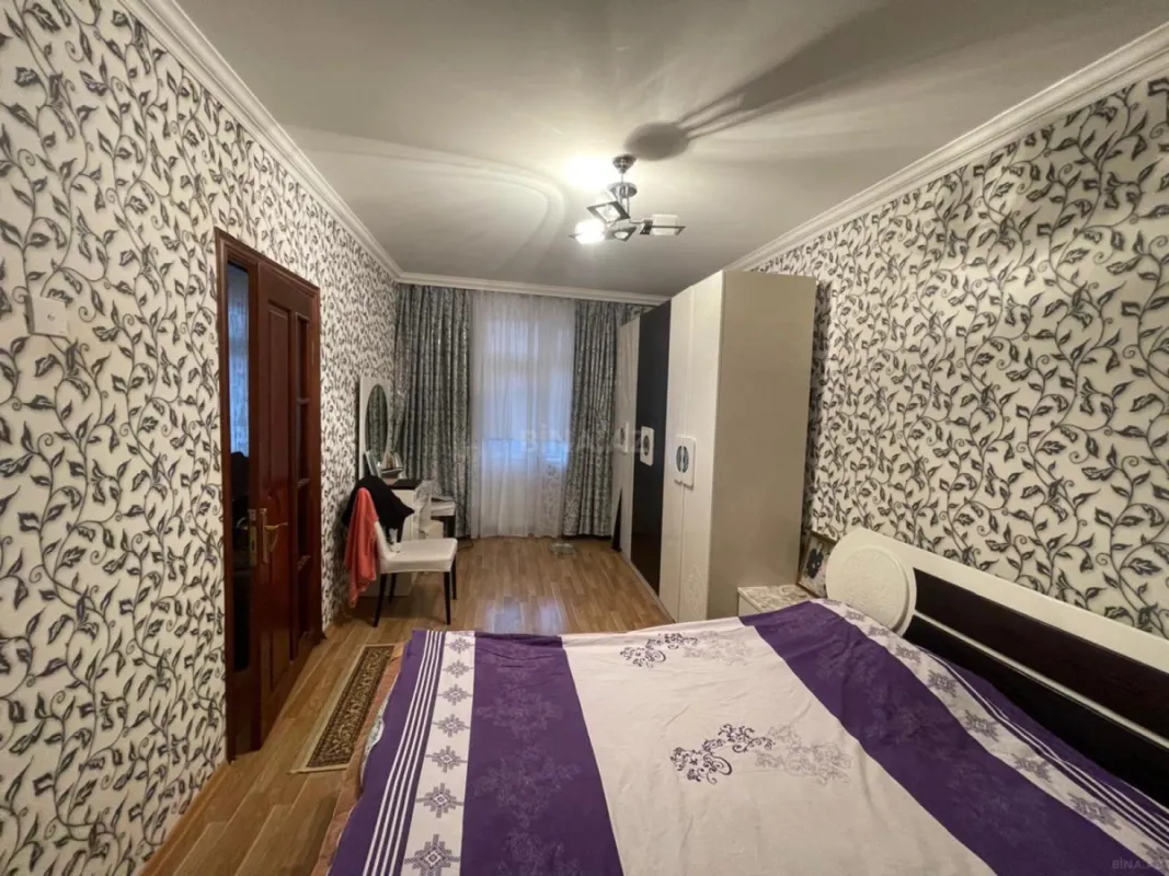 Satılır 4 otaqlı mənzil 105 m²