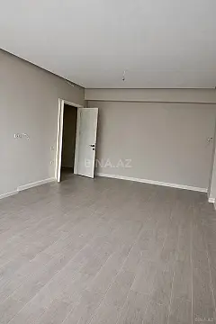 Satılır 4 otaqlı mənzil 130 m²