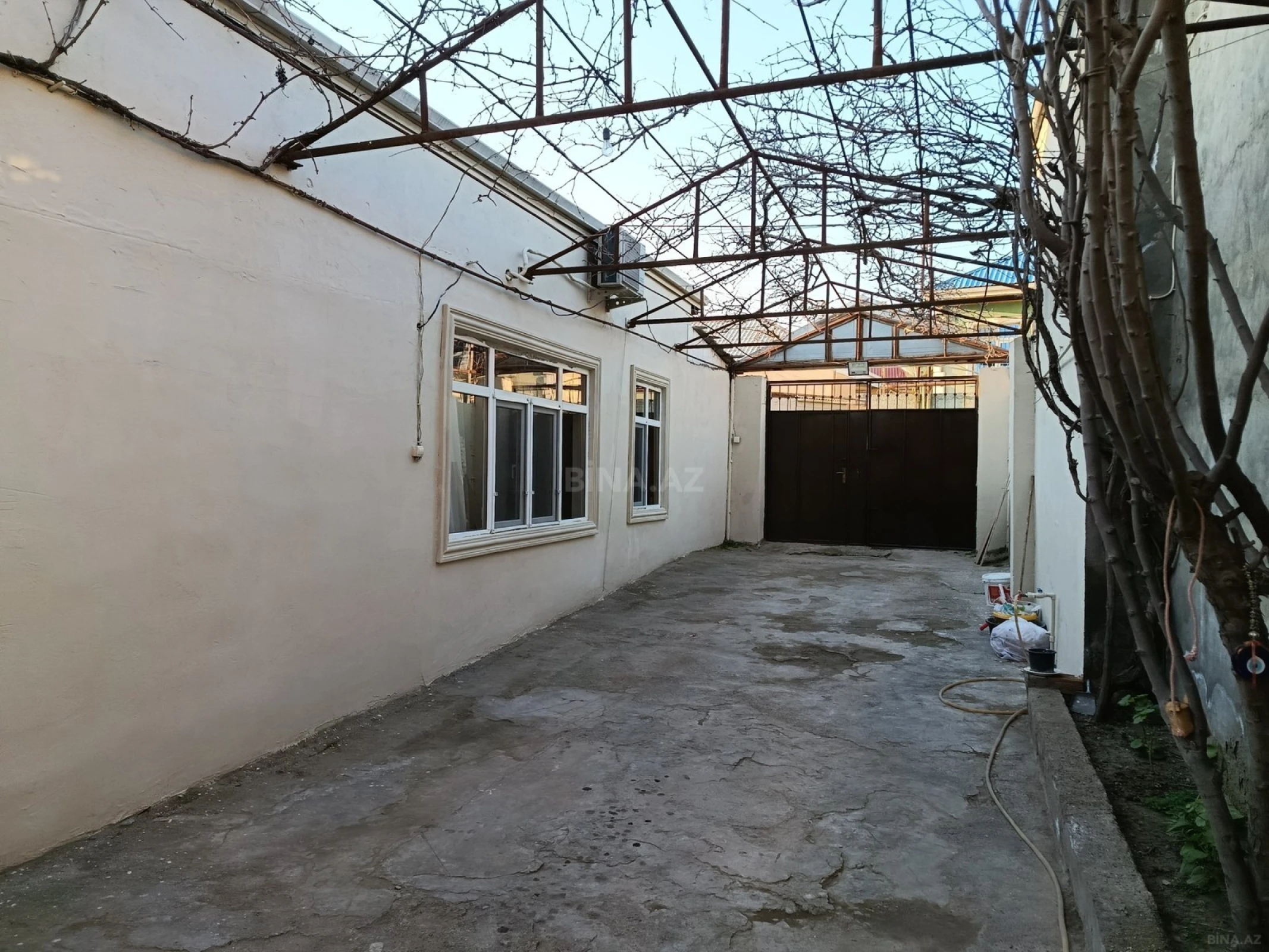 Satılır 7 otaqlı həyət evi 165 m²
