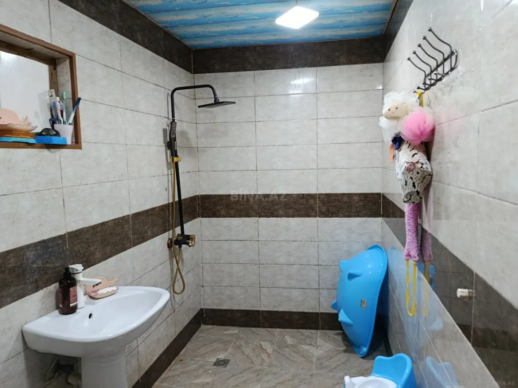 Satılır 7 otaqlı həyət evi 165 m²