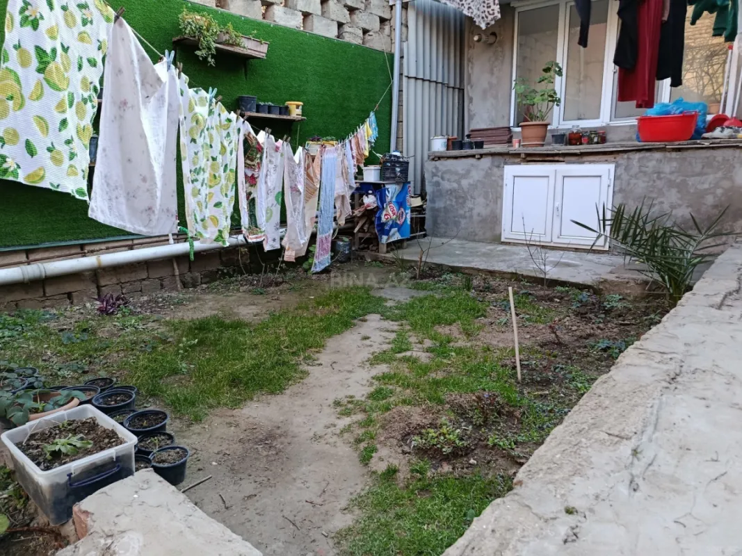Satılır 7 otaqlı həyət evi 165 m²