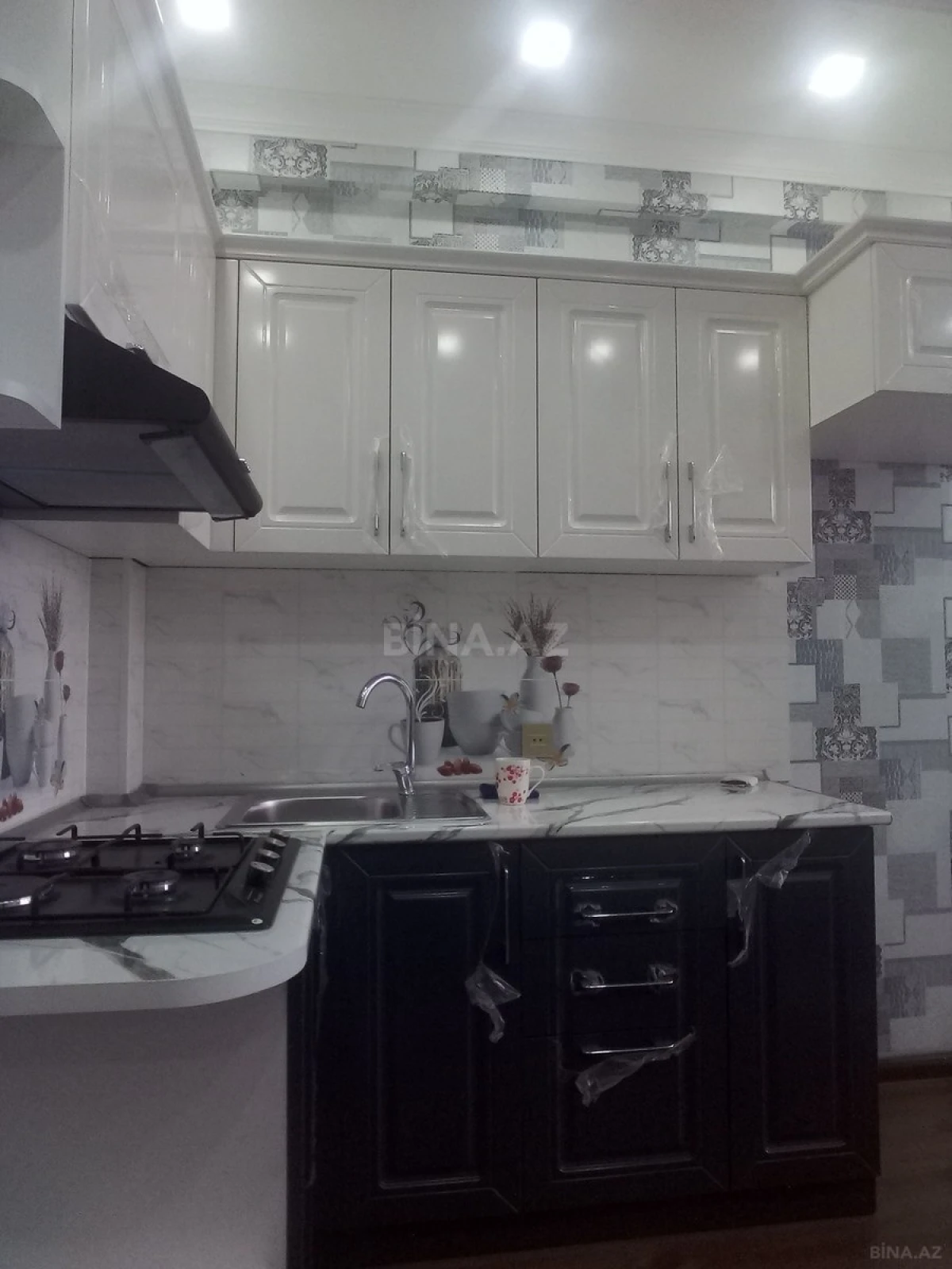 Satılır 1 otaqlı mənzil 52.5 m²