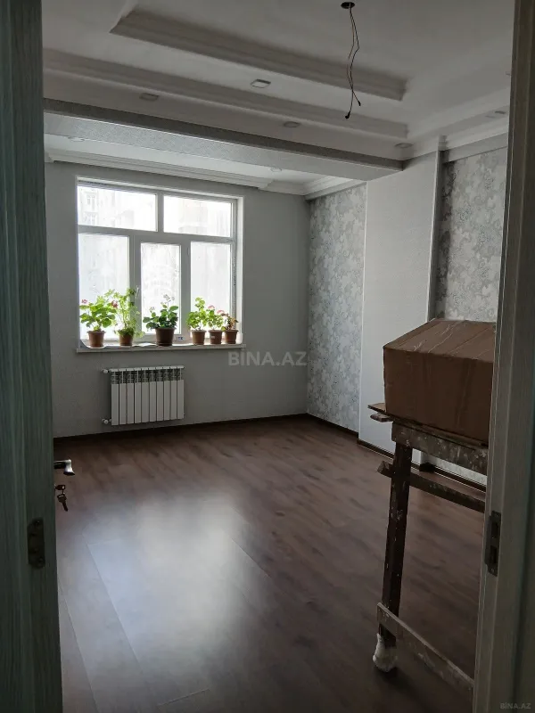 Satılır 1 otaqlı mənzil 52.5 m²