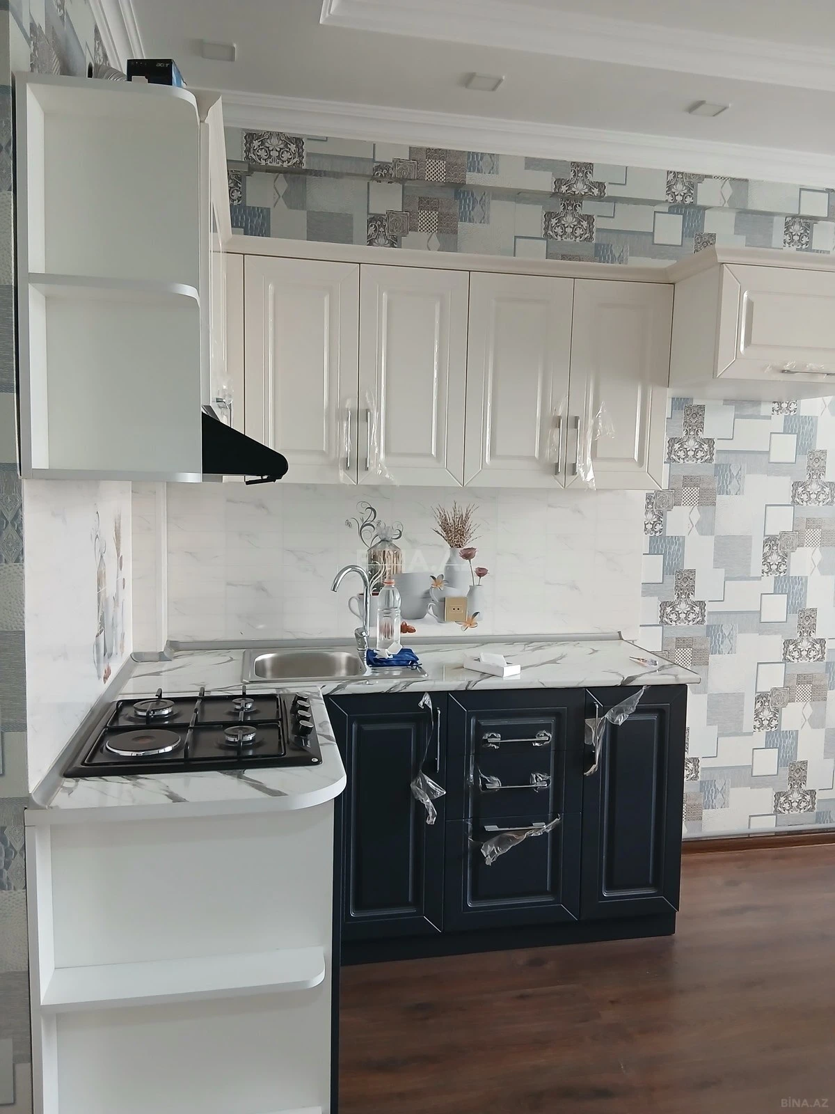 Satılır 1 otaqlı mənzil 52.5 m²