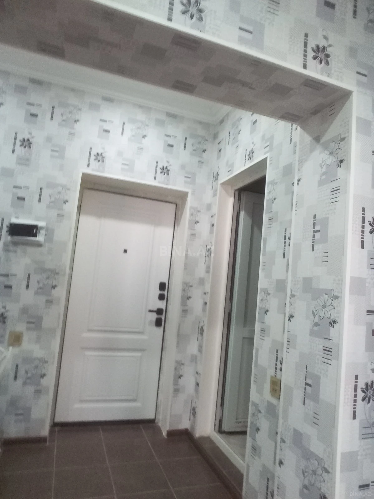 Satılır 1 otaqlı mənzil 52.5 m²