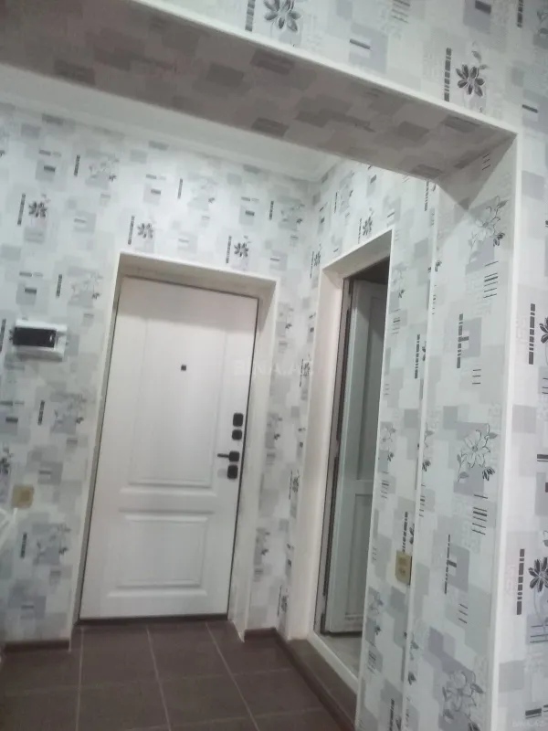 Satılır 1 otaqlı mənzil 52.5 m²