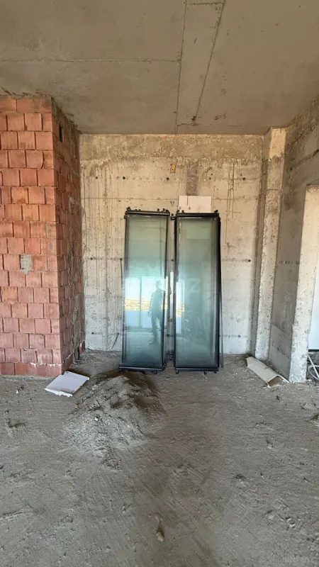 Satılır 3 otaqlı mənzil 113 m²