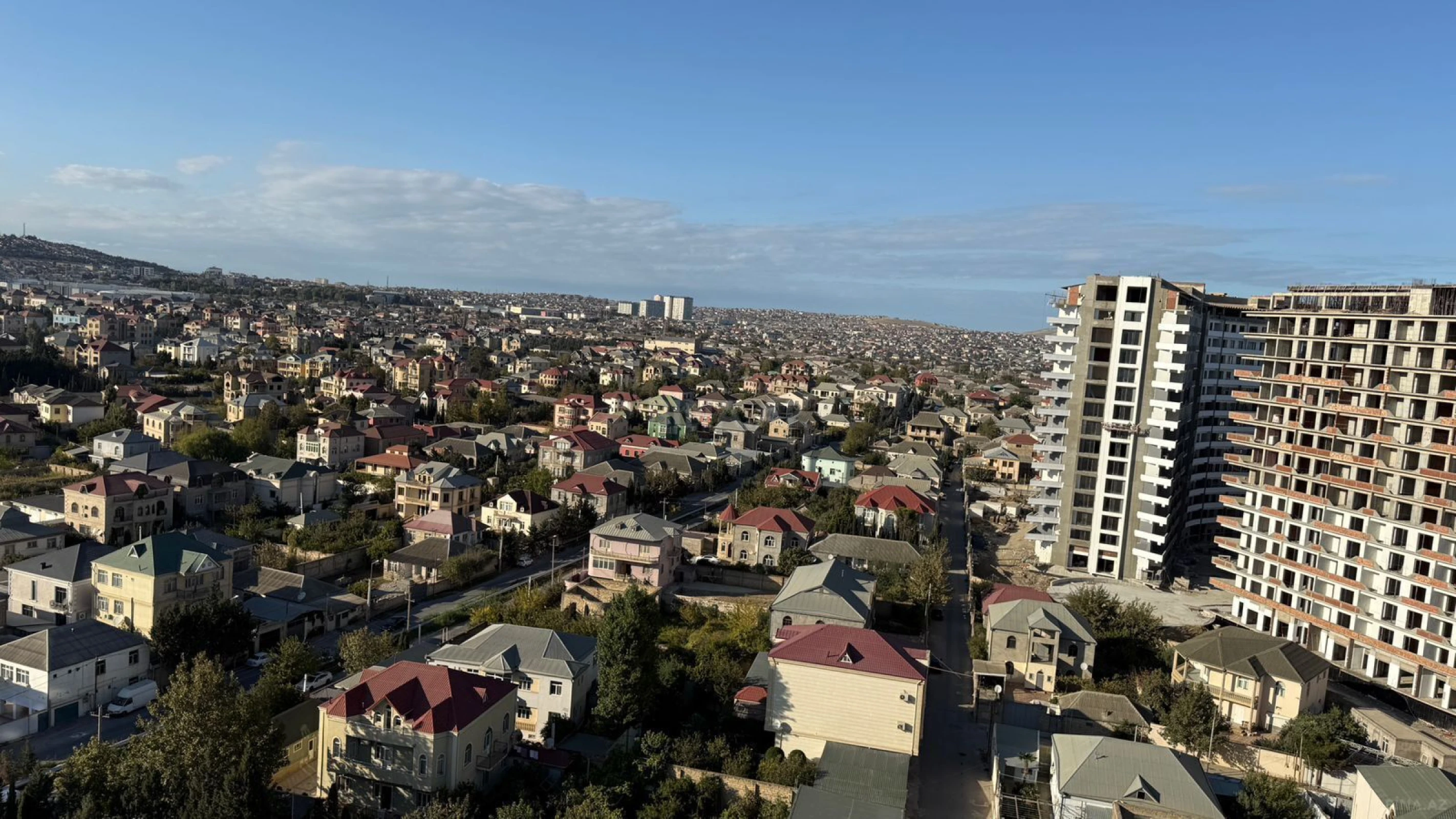 Satılır 3 otaqlı mənzil 113 m²