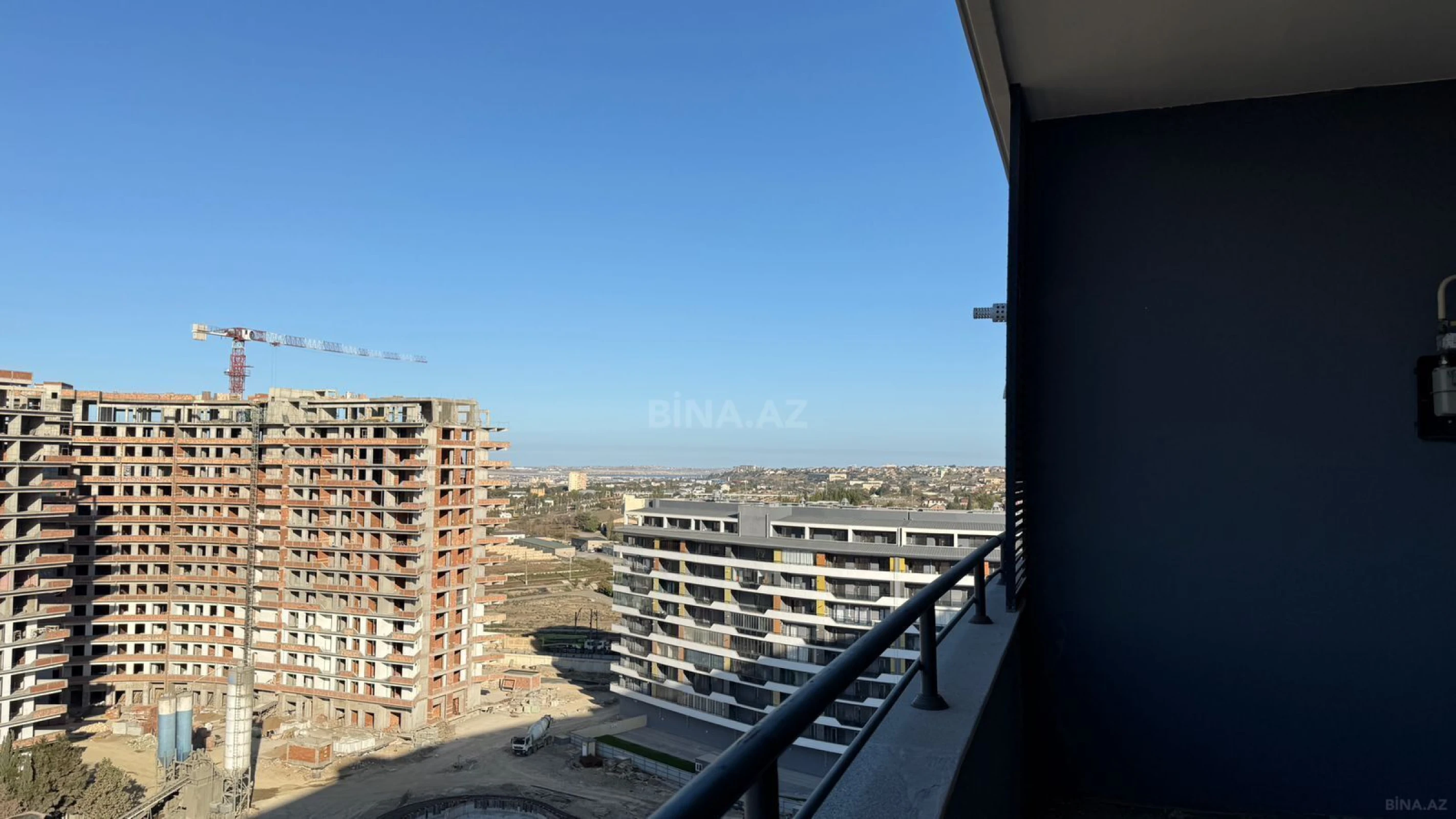 Satılır 3 otaqlı mənzil 113 m²