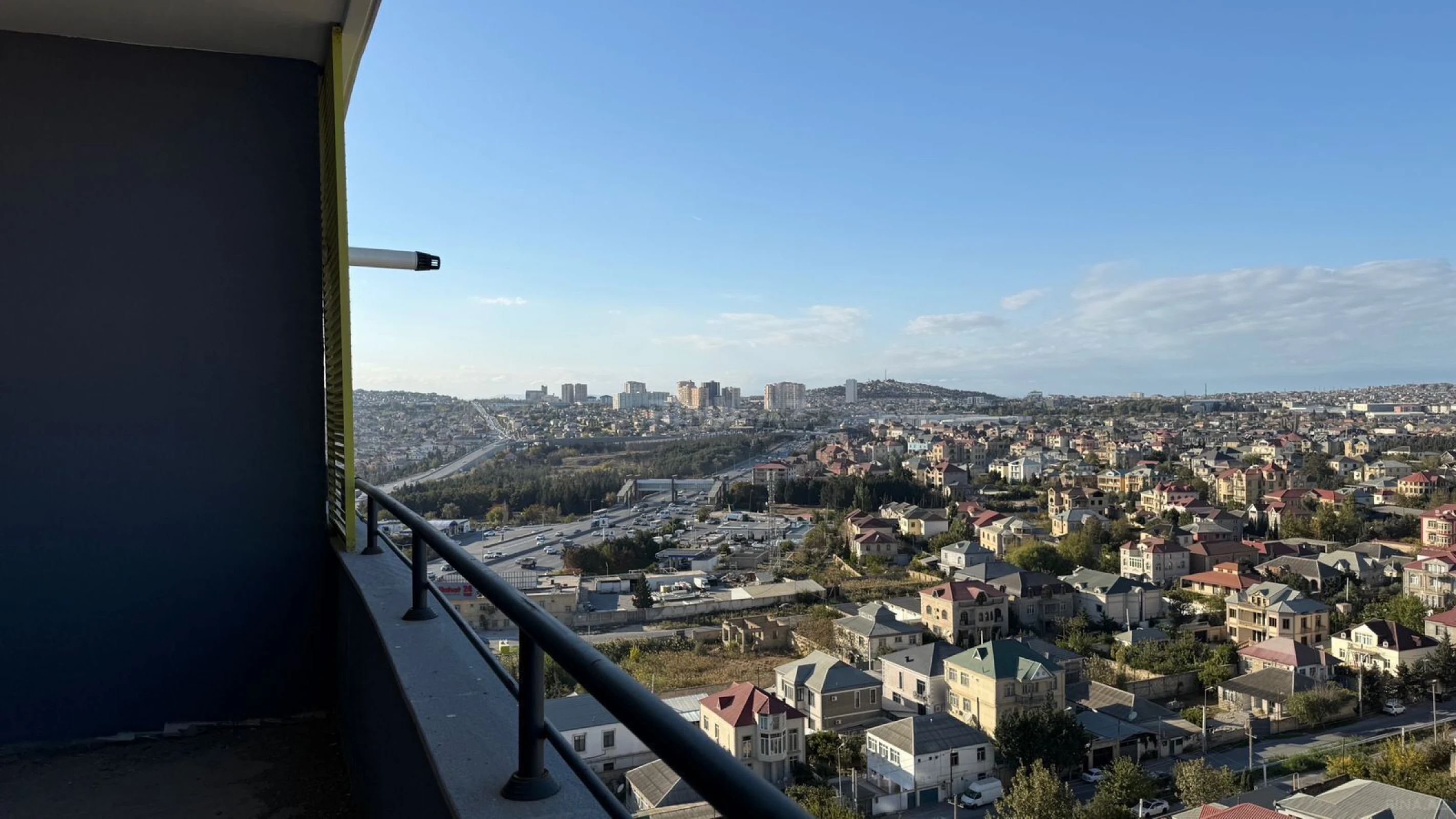 Satılır 3 otaqlı mənzil 113 m²