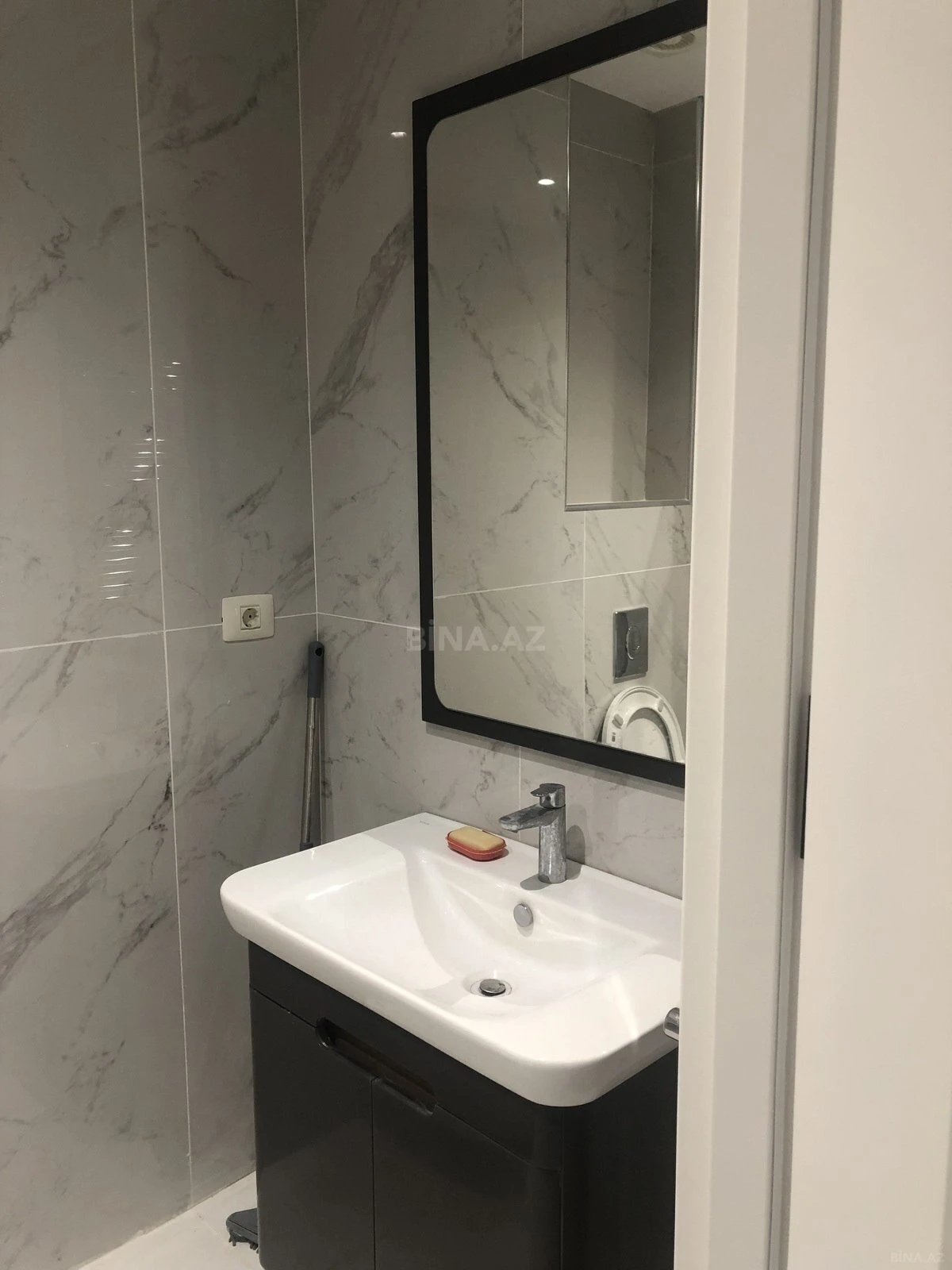 Kirayə verilir 2 otaqlı mənzil 51 m²