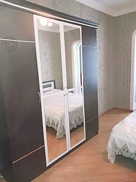 Kirayə verilir 2 otaqlı mənzil 61 m²