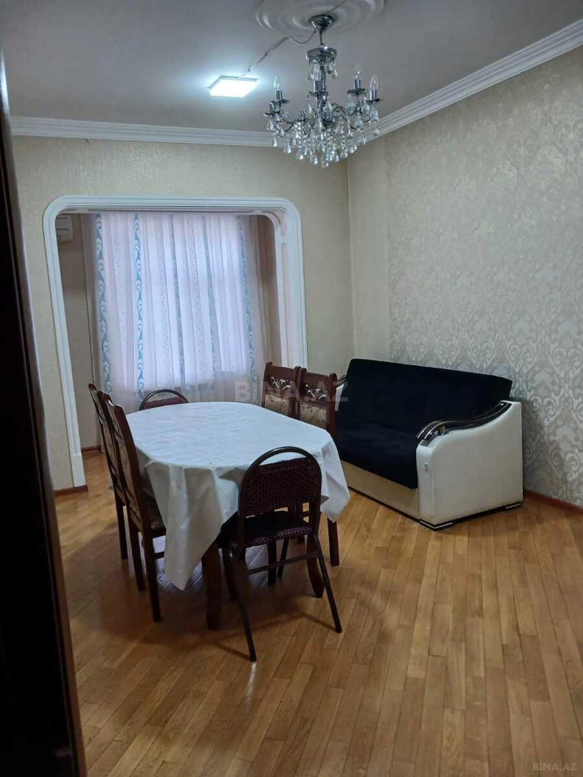 Kirayə verilir 2 otaqlı mənzil 61 m²