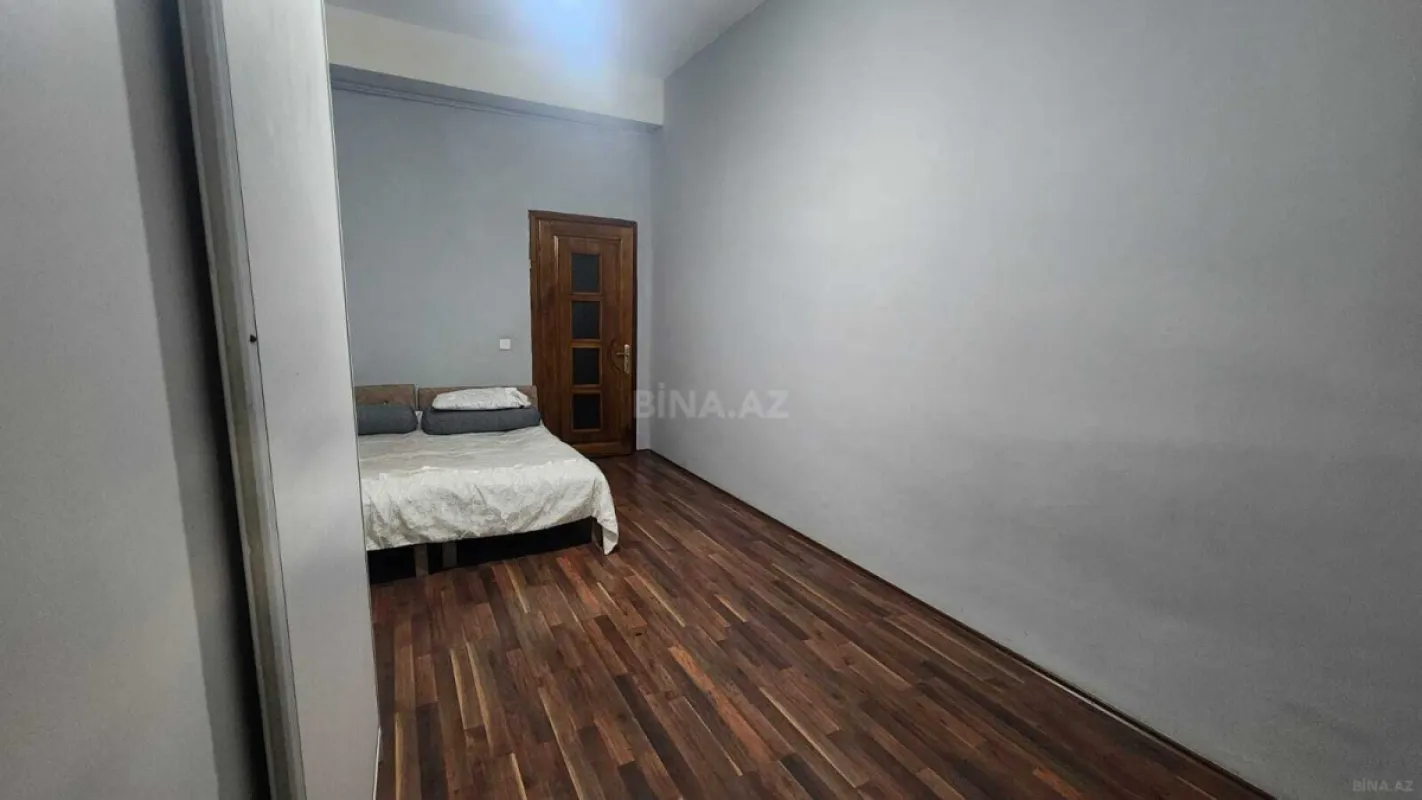 Kirayə verilir 2 otaqlı mənzil 68 m²