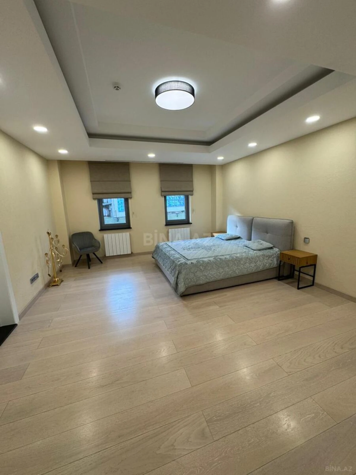 Kirayə verilir 4 otaqlı mənzil 325 m²