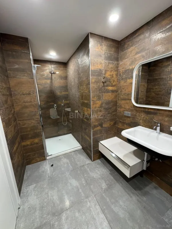 Kirayə verilir 4 otaqlı mənzil 325 m²