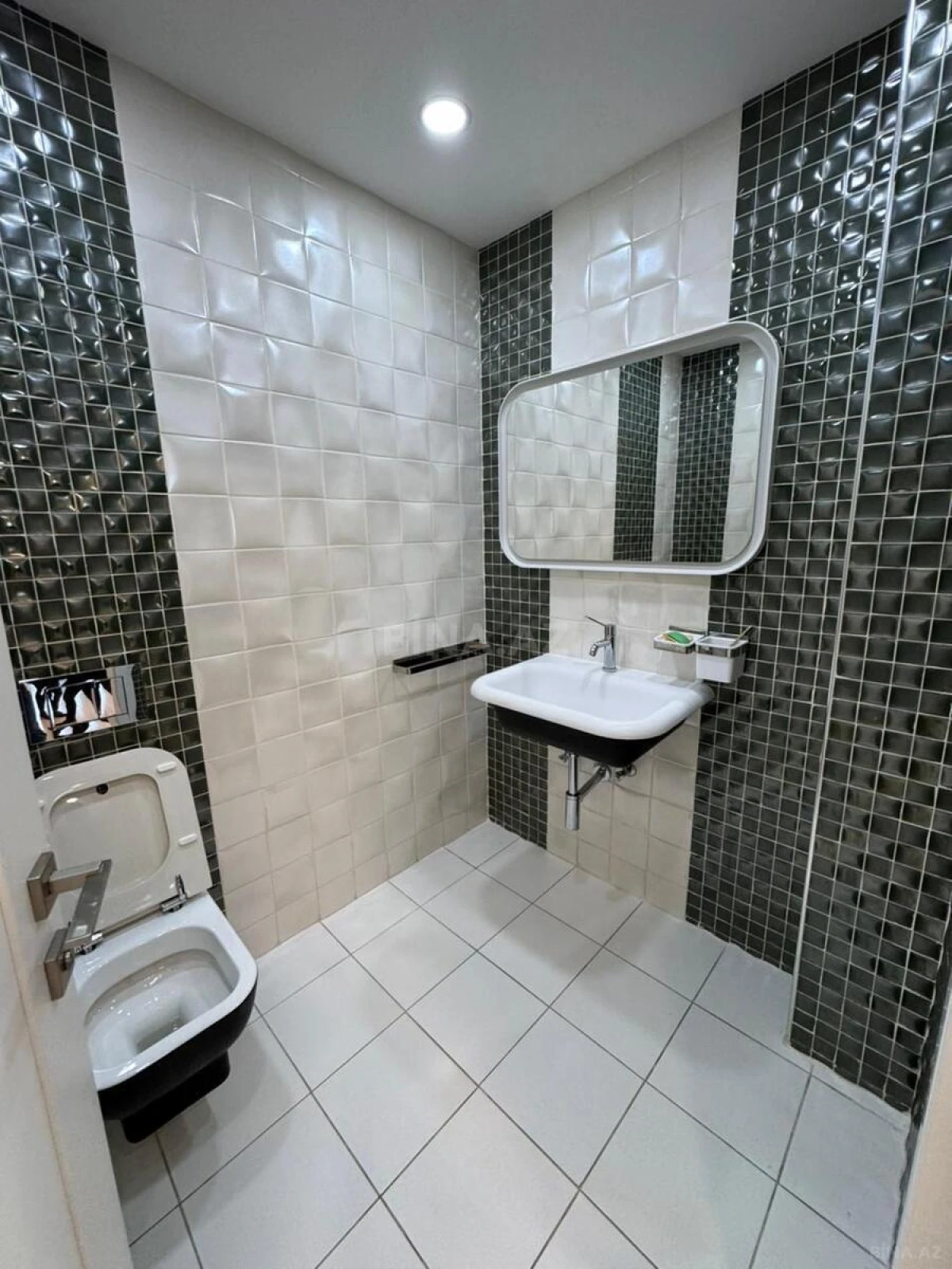 Kirayə verilir 4 otaqlı mənzil 325 m²