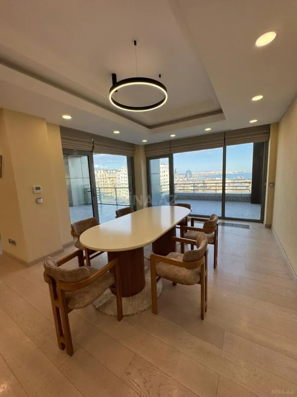 Kirayə verilir 4 otaqlı mənzil 325 m²