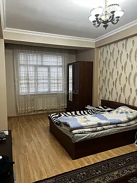 Kirayə verilir 2 otaqlı mənzil 68 m²