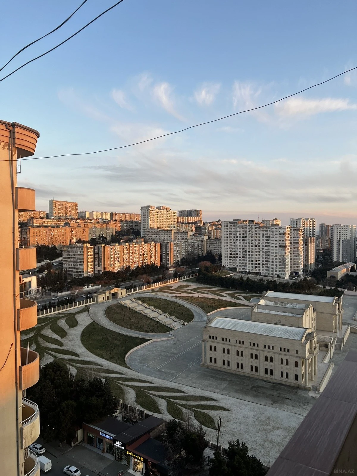 Kirayə verilir 2 otaqlı mənzil 68 m²