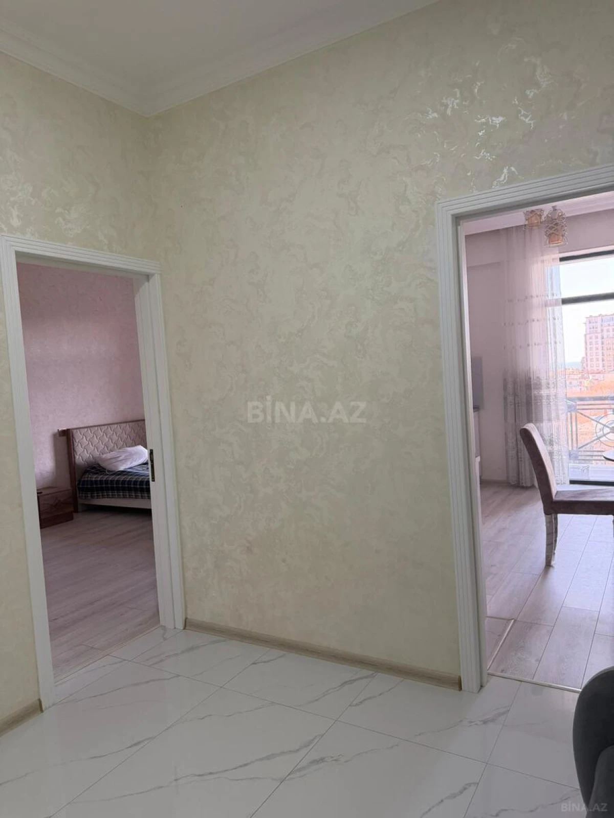 Kirayə verilir 2 otaqlı mənzil 70 m²