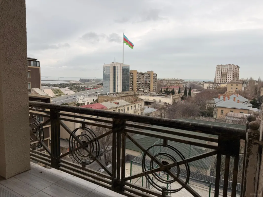 Kirayə verilir 2 otaqlı mənzil 70 m²